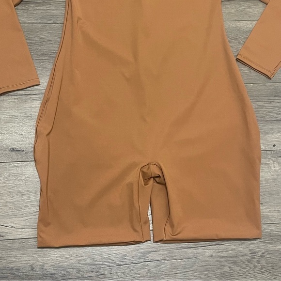 SKIMS All-in-One Long Sleeve Mid Thigh Jumpsuit CARAMEL Style# BS-BSS-0756 Sz 3X - Picture 6 of 12